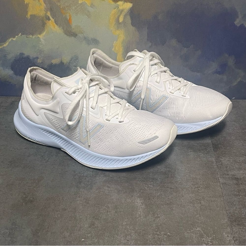 New Balance Dynasoft Pesu V1 Women's Wide Sneakers White Size 8.5D